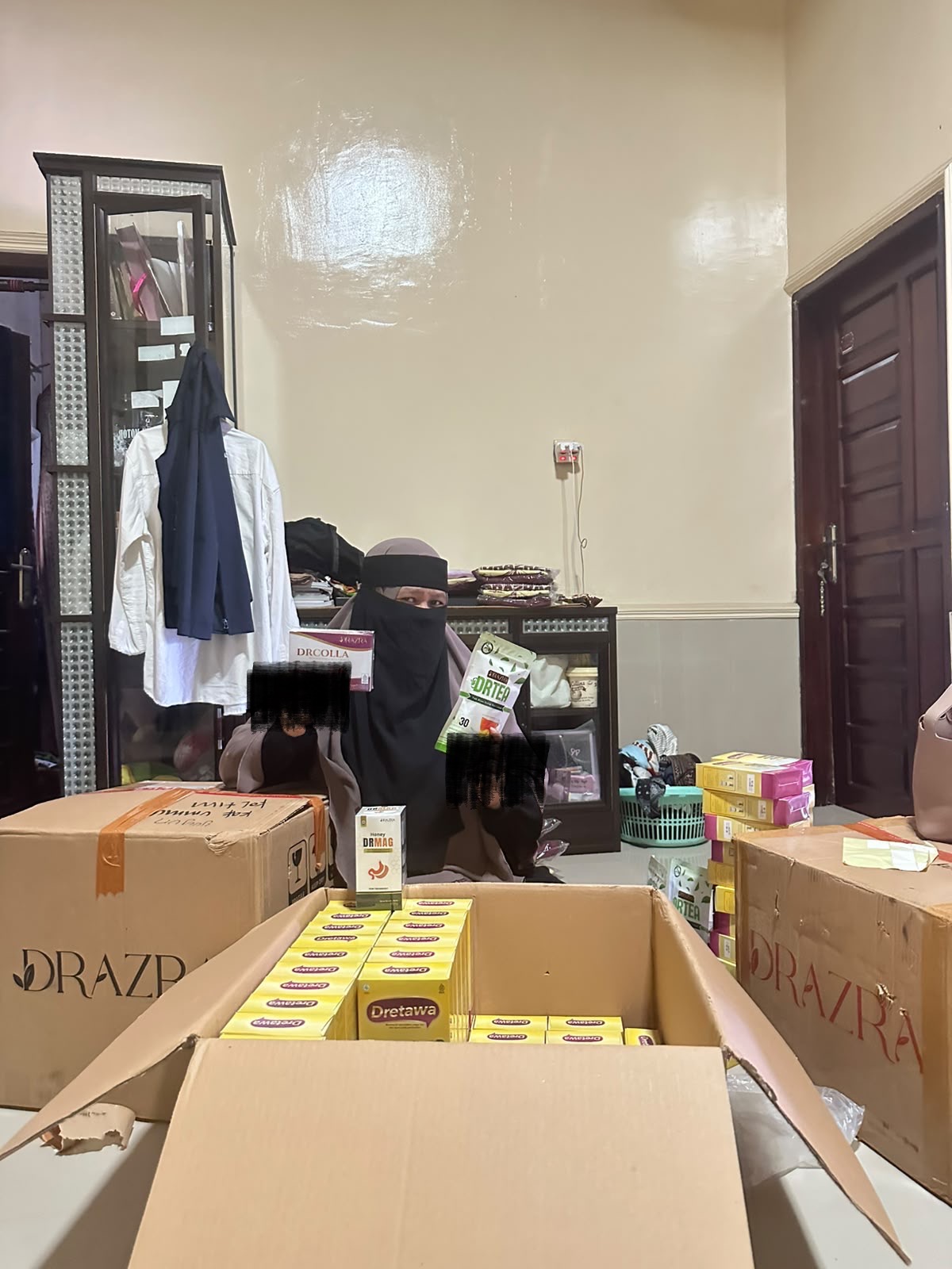 Aktivitas penjualan DRAZRA Ummu Rifana